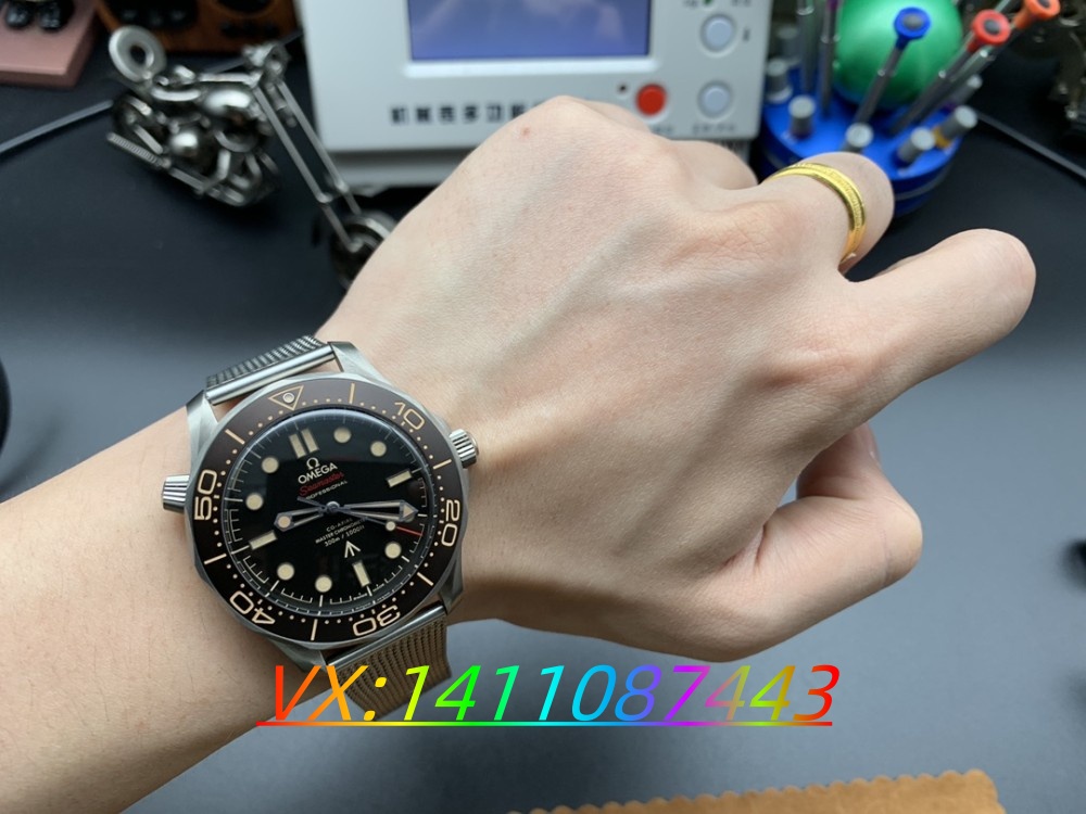 VS廠歐米茄無暇赴死8806機芯:細節與穩定的極致融合?