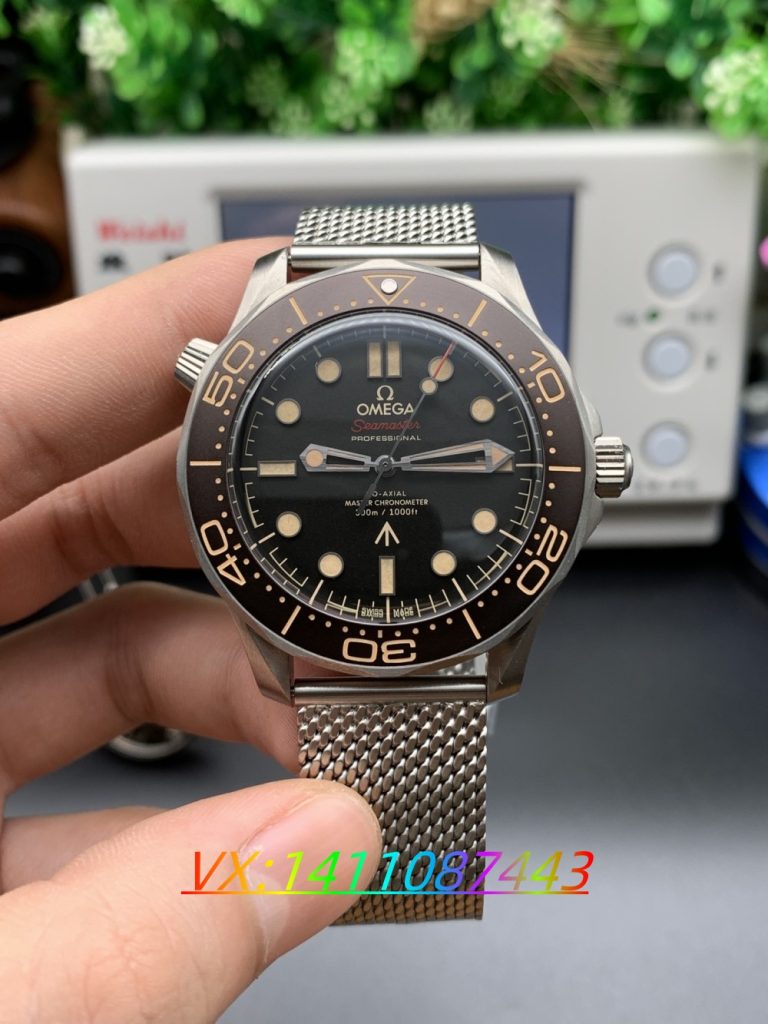 VS廠歐米茄無暇赴死8806機芯:細節與穩定的極致融合?