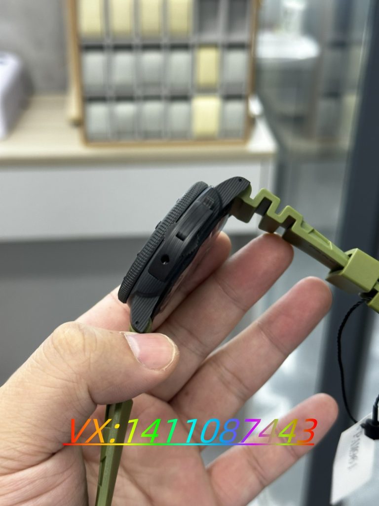 VS廠沛納海961碳纖維材質搭配P9010機芯評測?