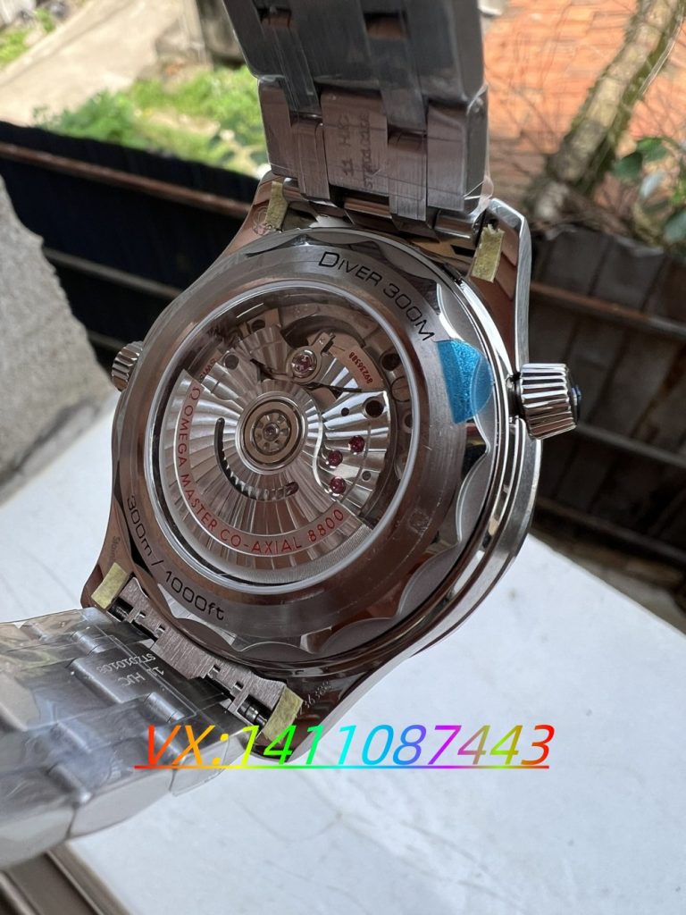 VS廠歐米茄海馬300熊貓盤值得入手嗎？