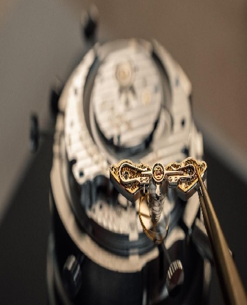 探尋格拉蘇蒂制表:鵝頸微調,傳統精髓的藝術彰顯