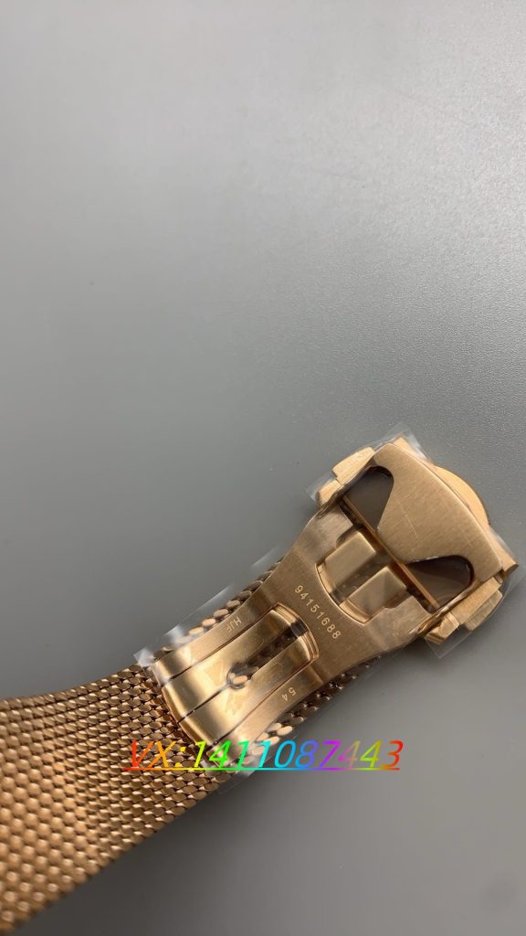 VS廠歐米茄海馬300青銅勃艮第紅圈評測:復古與現代的完美融合?