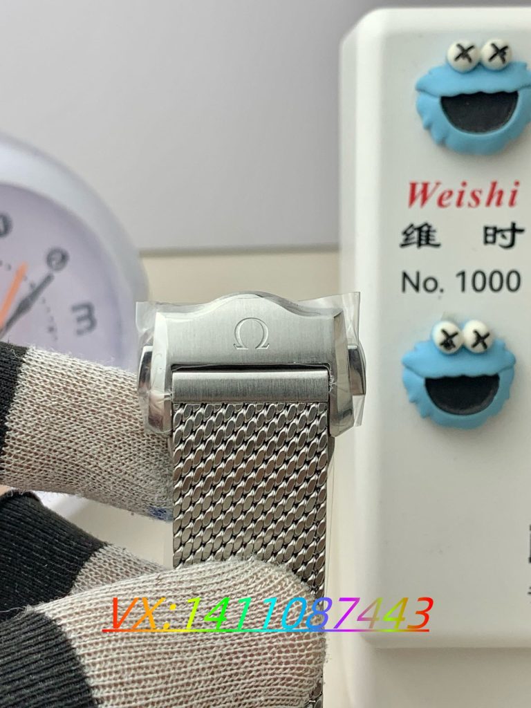 VS2025新款 “無歷” 海馬300米黑盤鋁圈評測:復(fù)古魅力與現(xiàn)代工藝的交融?