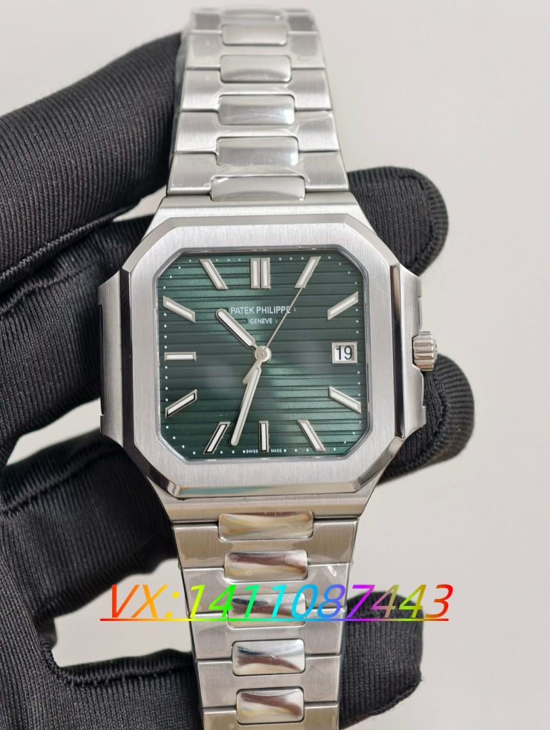 PPF新品方形鸚鵡螺5821綠面評測:奢華與實用的完美融合?