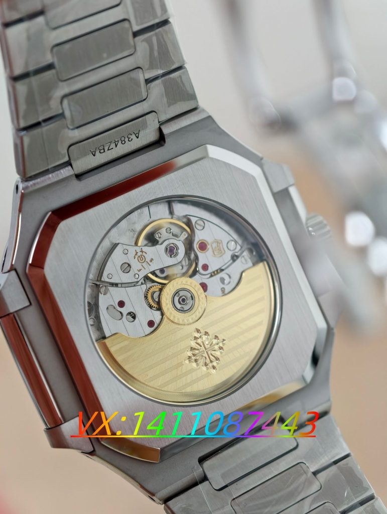 PPF新品方形鸚鵡螺5821綠面評測:奢華與實用的完美融合?