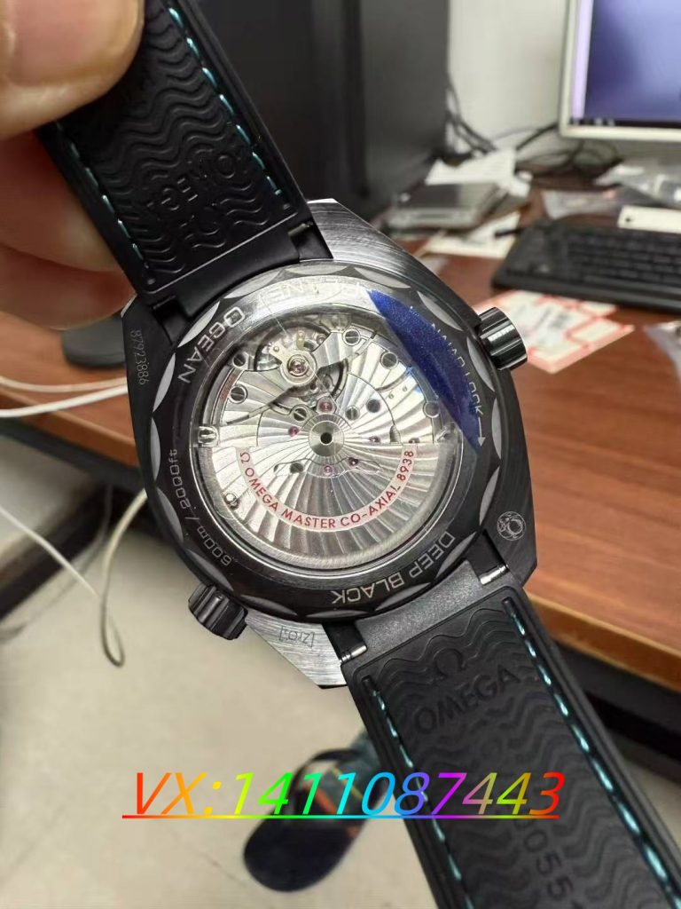 VS廠新品Seamaster系列腕表評(píng)測(cè):20周年的炫酷巨作?