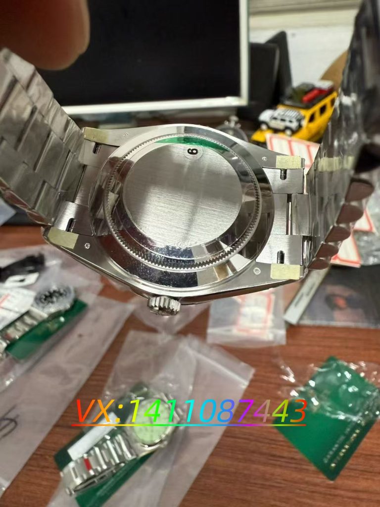 VS廠勞力士腕表搭載丹東3235一體機(jī)芯深度評測